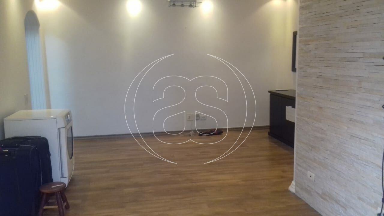 Apartamento á venda em Saúde com 2 vagas de garagem