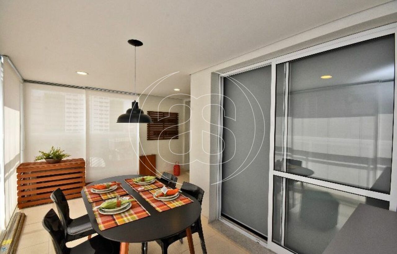 Apartamento mobiliado para venda na região de Pinheiros com 49m², 1 suíte e 1 vaga de garagem