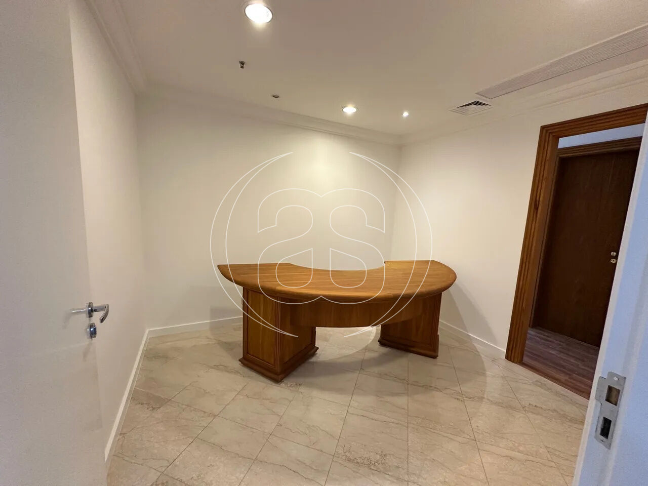 CONJUNTO COMERCIAL PARA VENDA COM GARAGEM NO ITAIM BIBI