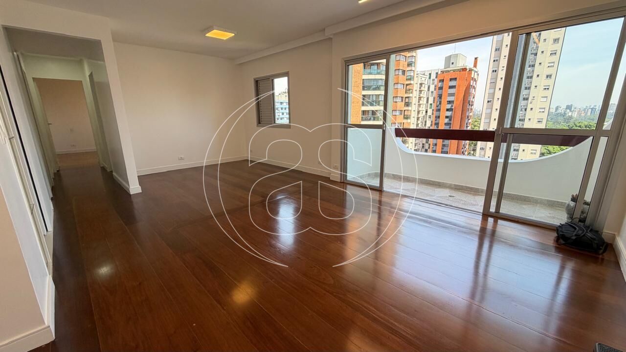 Apartamento à venda com 3 quartos sendo 1 suíte e 1 vaga de garagem