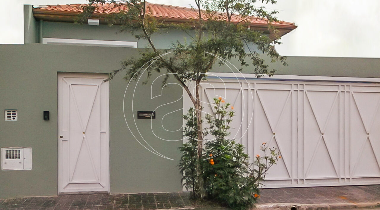 CASA RESIDENCIAL NA REGIÃO DE MOEMA
