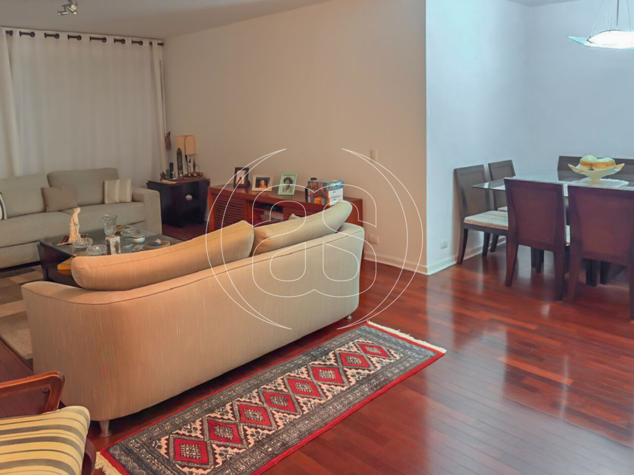 Apartamento dos Sonhos: 3 Dorms, 2 Suítes e 138 m² de Conforto!