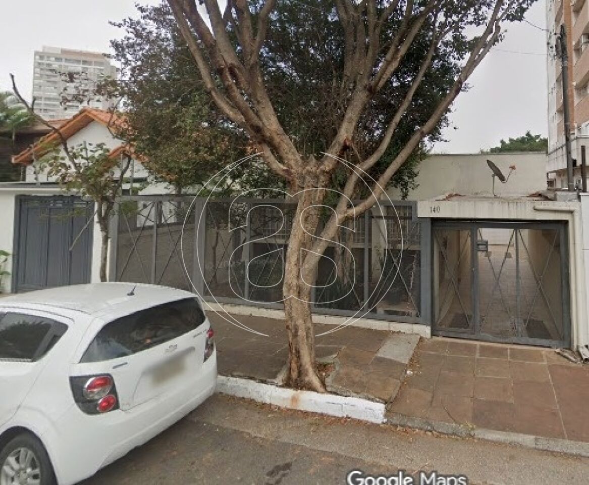 Excelente oportunidade no coração do Campo Belo! Casa com 300 m² de terreno e 230 m² de área útil!