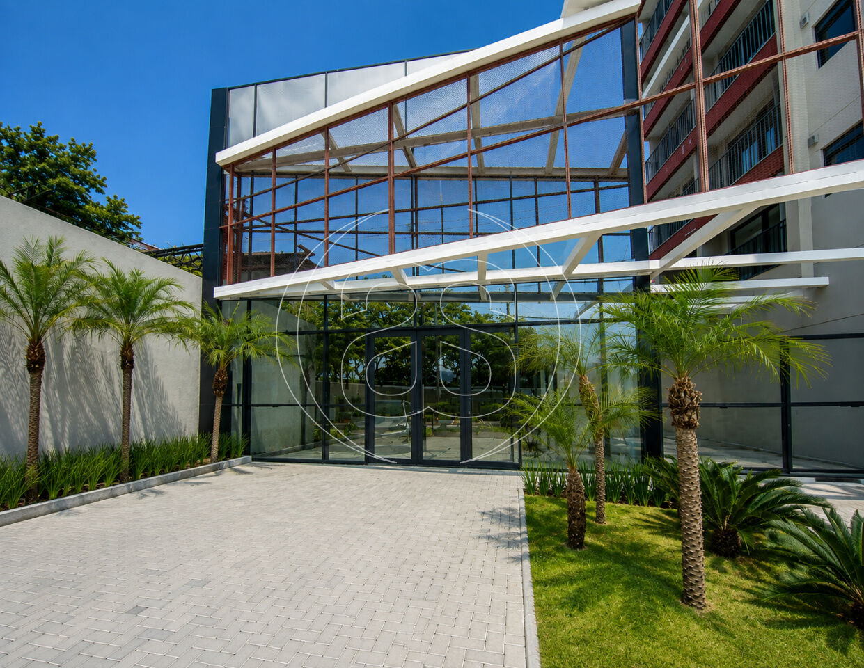 LOJA COMERCIAL NA REGIÃO DE PINHEIROS