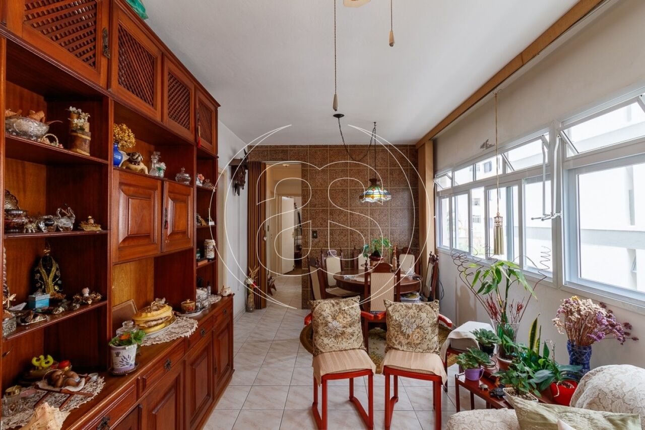 APARTAMENTO À VENDA EM MOEMA COM 73M², 2 QUARTOS e 1 VAGA DE GARAGEM