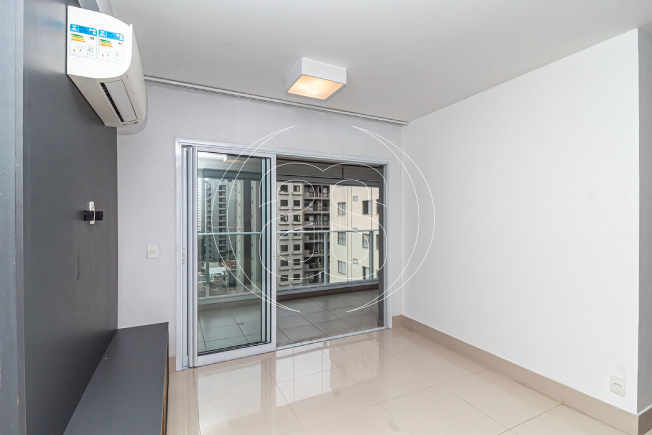 Apartamento à venda de 1 dormitório com varanda 41m²