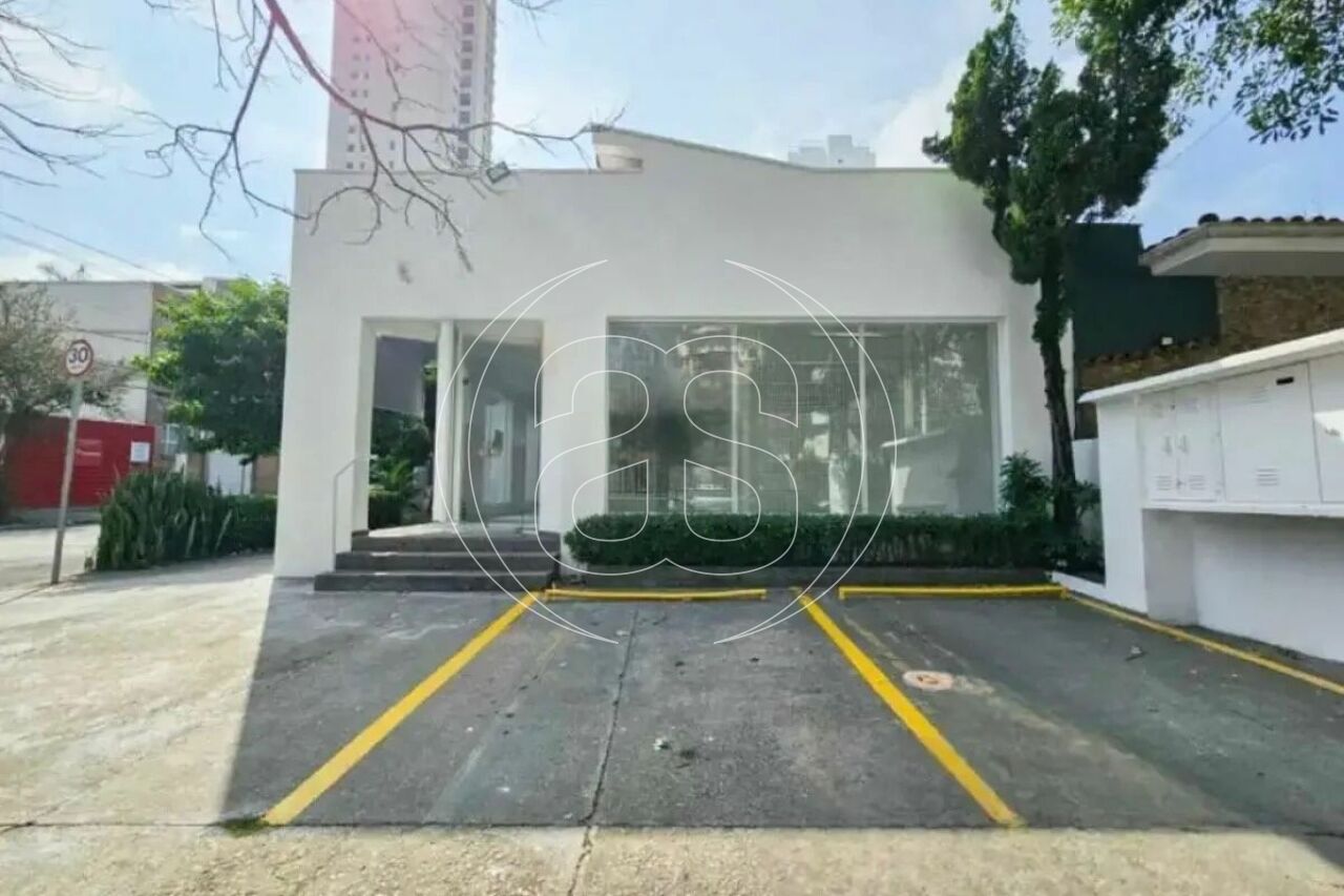 Casa Comercial de Esquina em Moema com 2 Salas, 2 Vagas de Garagem e 1 Banheiro para Locação