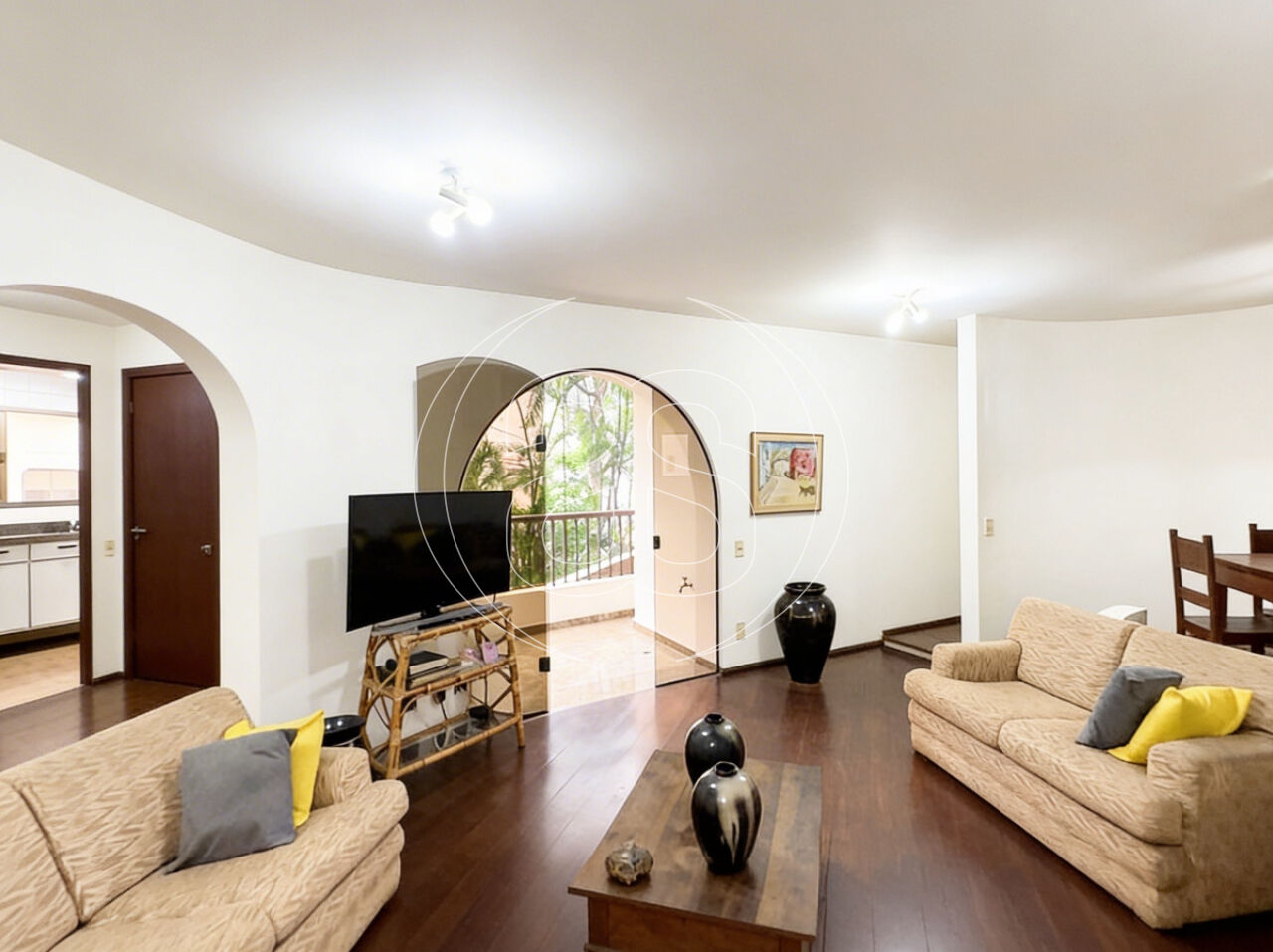 APARTAMENTO À VENDA EM MOEMA COM 163M², 4 QUARTOS SENDO 2 SUÍTES E 2 VAGAS DE GARAGEM