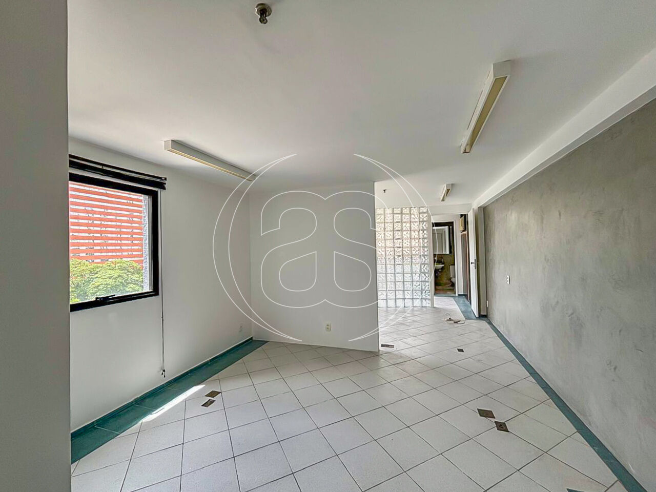 Sala Comercial com 1 vaga - Moema Índios