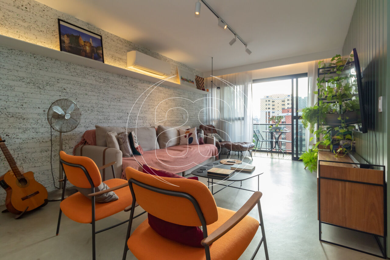 3 DORMITORIOS - 1 SUITE - 152M² - 3 VAGAS - MOEMA PASSAROS - REFORMADO
