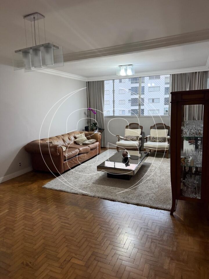 APARTAMENTO À VENDA EM MOEMA - SOFISTICAÇÃO, ESPAÇO E LOCALIZAÇÃO PRIVILEGIADA