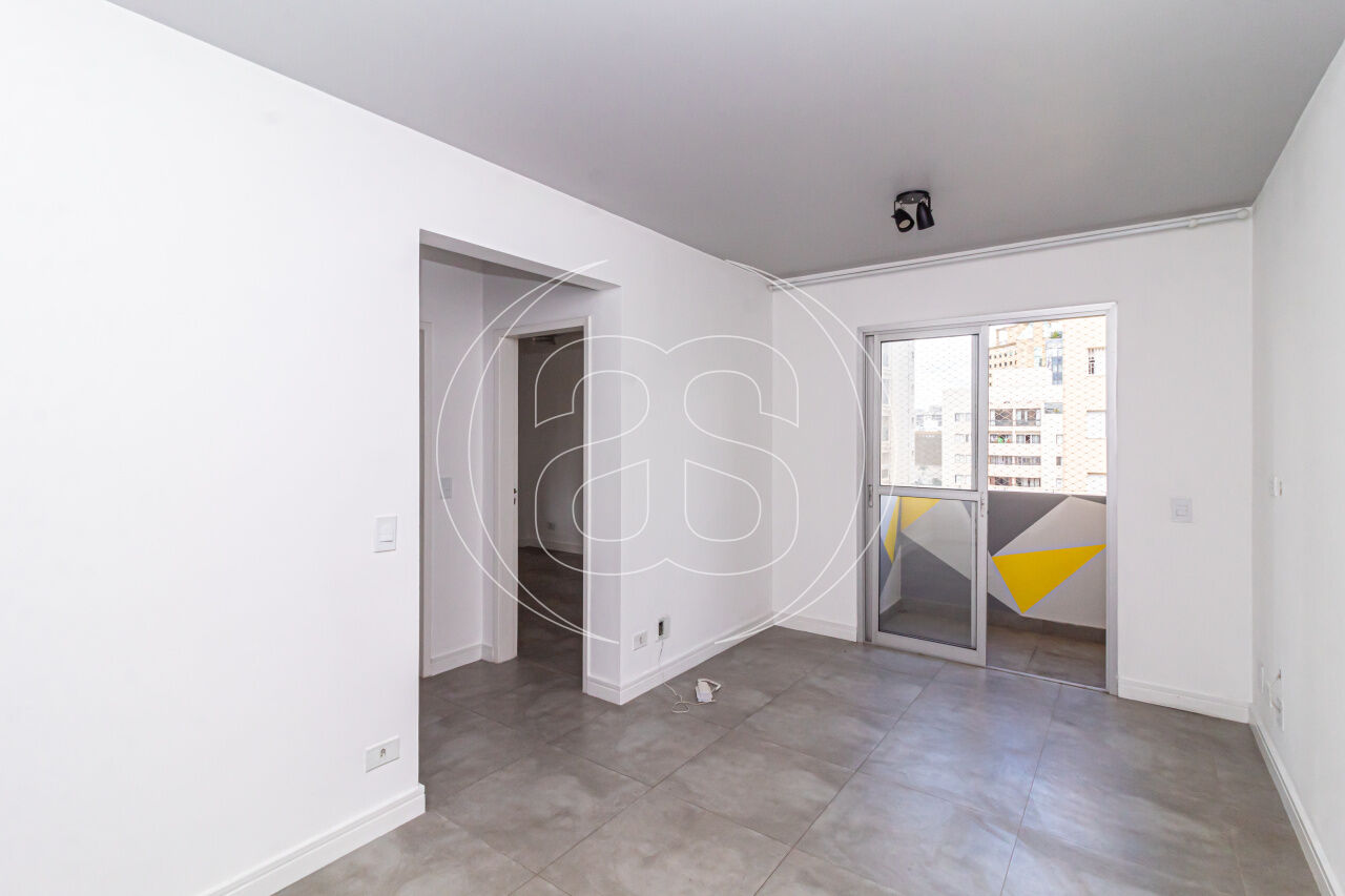 Apartamento à venda em Moema - 42m² com 1 vaga em localização privilegiada.