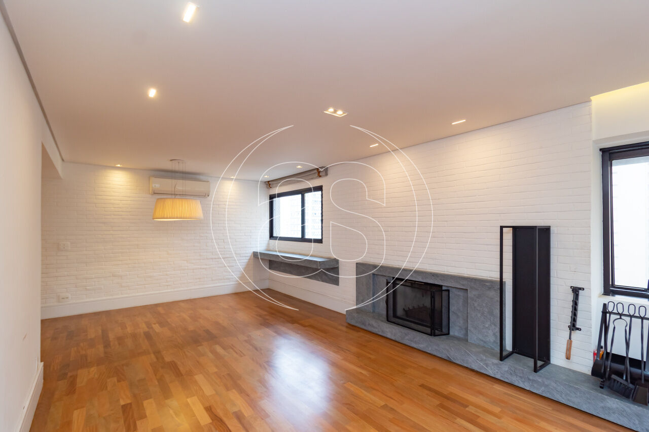 APARTAMENTO À VENDA EM MOEMA COM 142m², 3 QUARTOS SENDO 1 SUÍTE