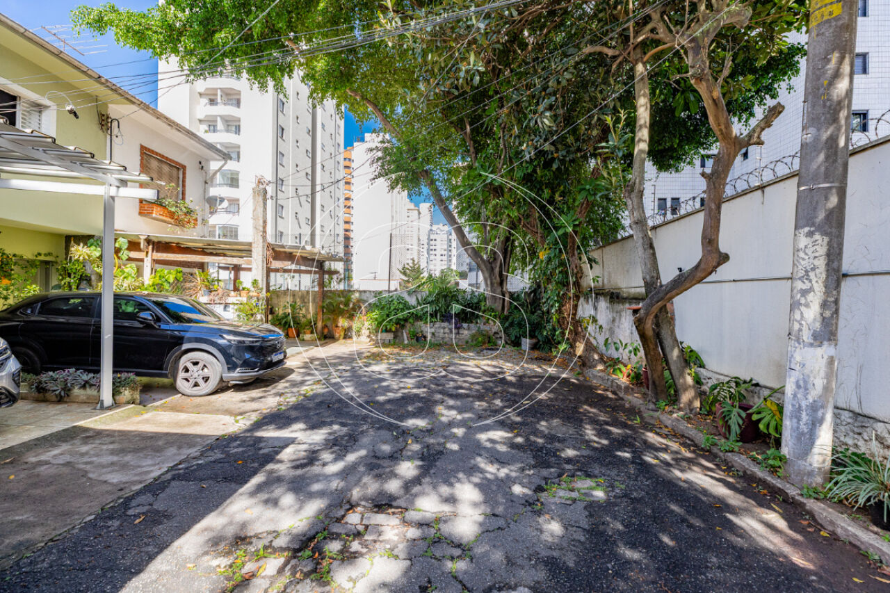 Casa de Vila à Venda no Brooklin | 110 m² | 3 Suítes | Churrasqueira | 2 Vagas