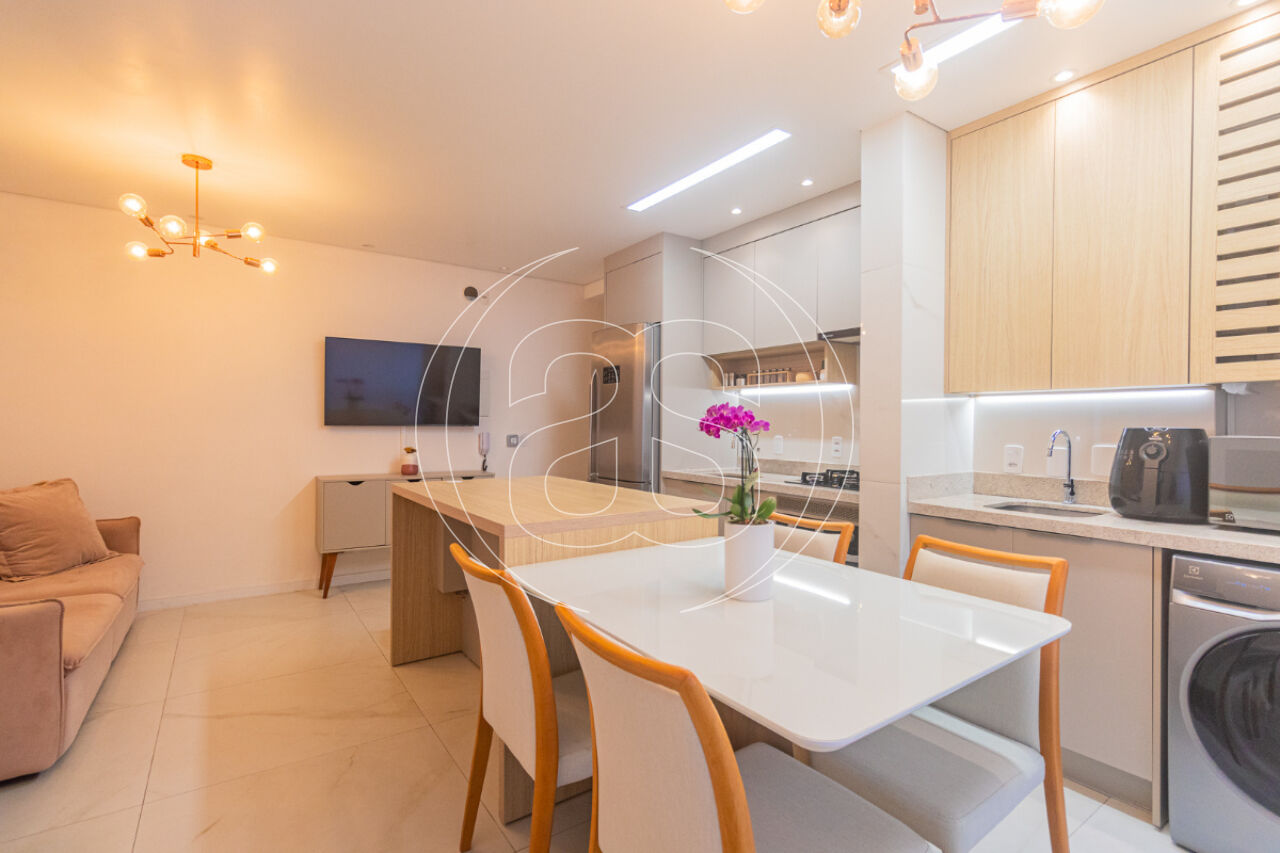 Moema | 53m² | 2 Dormitórios (1 Suíte) | Varanda Integrada
