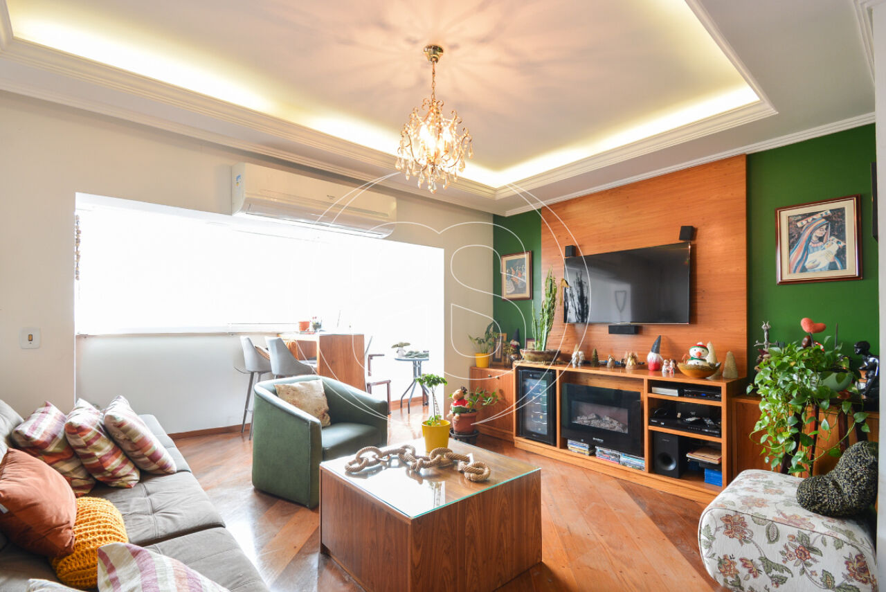Alto Padrão em Moema | 144m² | 4 Suítes | Andar Alto | 3 Vagas