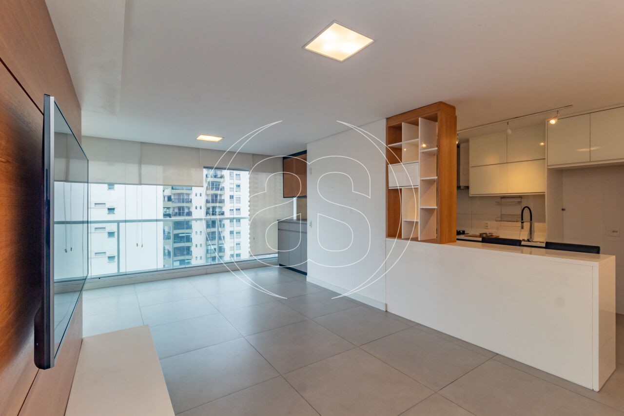 APARTAMENTO À VENDA EM MOEMA