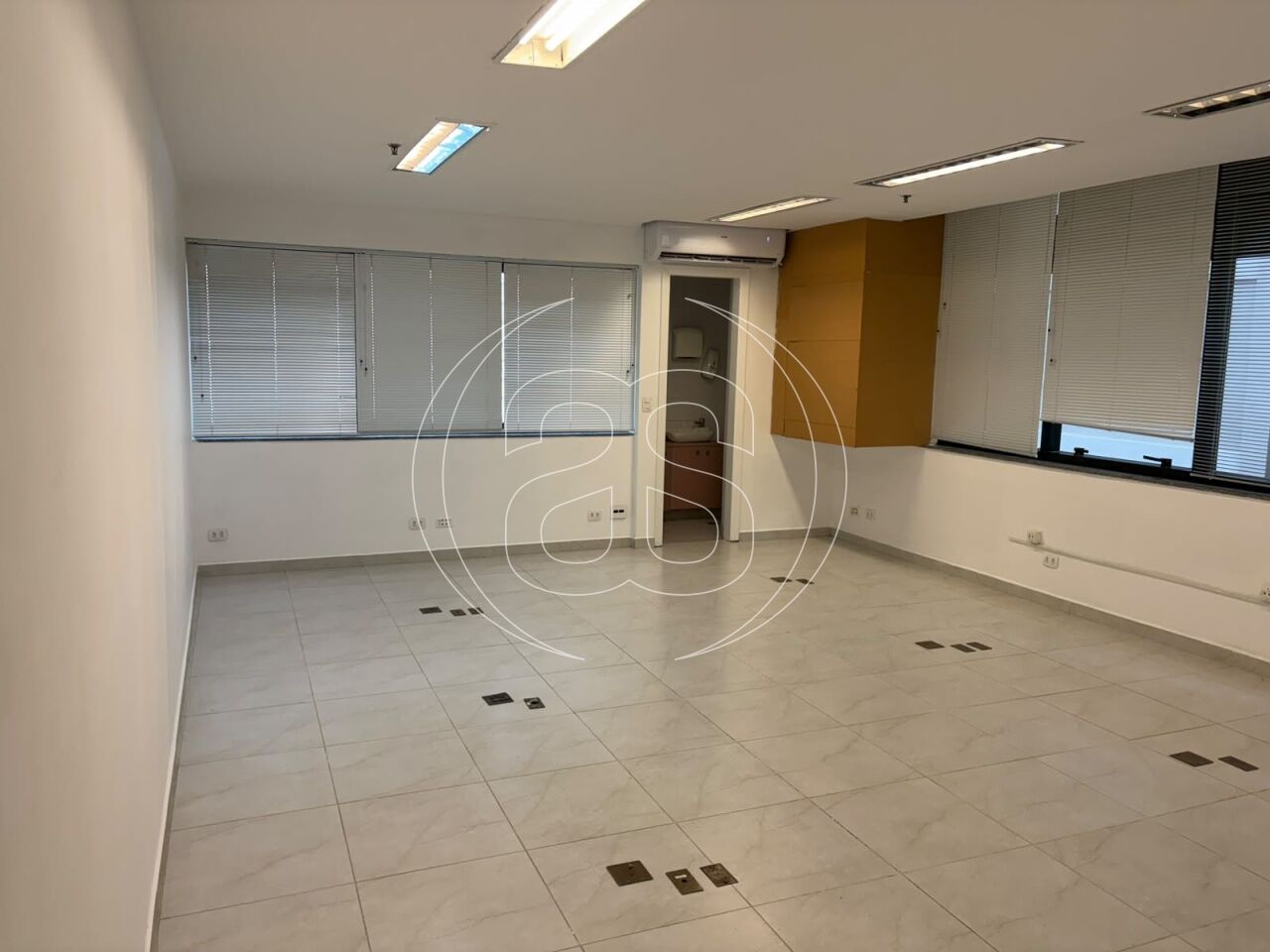 Conjunto Comercial em Moema Índios ? Excelente Localização e Estrutura