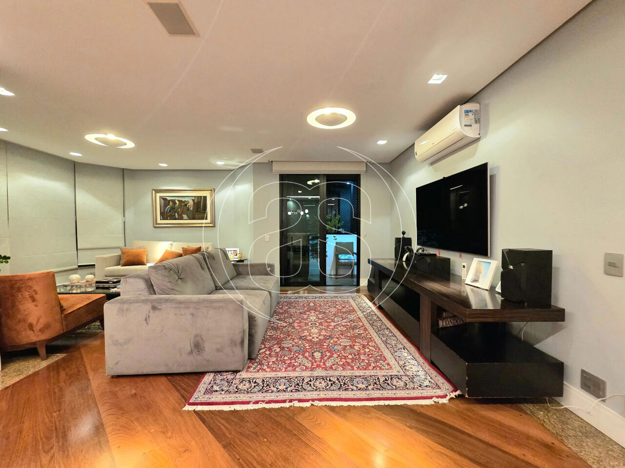 4 SUÍTES - 220M² - 3 VAGAS - MOEMA