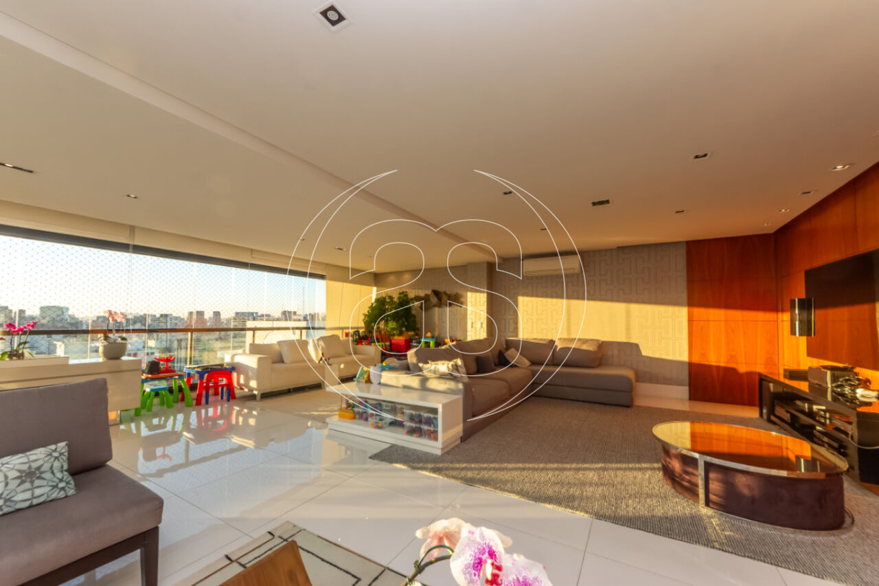 APARTAMENTO À VENDA EM MOEMA COM 185M², 3 SUÍTES E 3 VAGAS DE GARAGEM