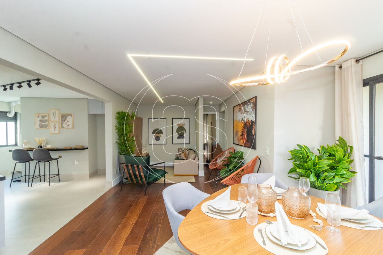 Apartamento Totalmente Reformado em Moema | 110 m², 3 Dorms. e 1 Suíte