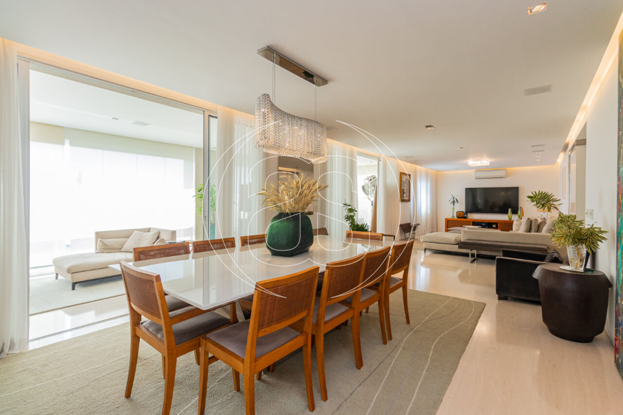 OPORTUNIDADE NO CAMPO BELO, 2 SUÍTES - 274M²