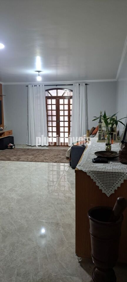 Casa, 3 quartos, 285 m² - Foto 4