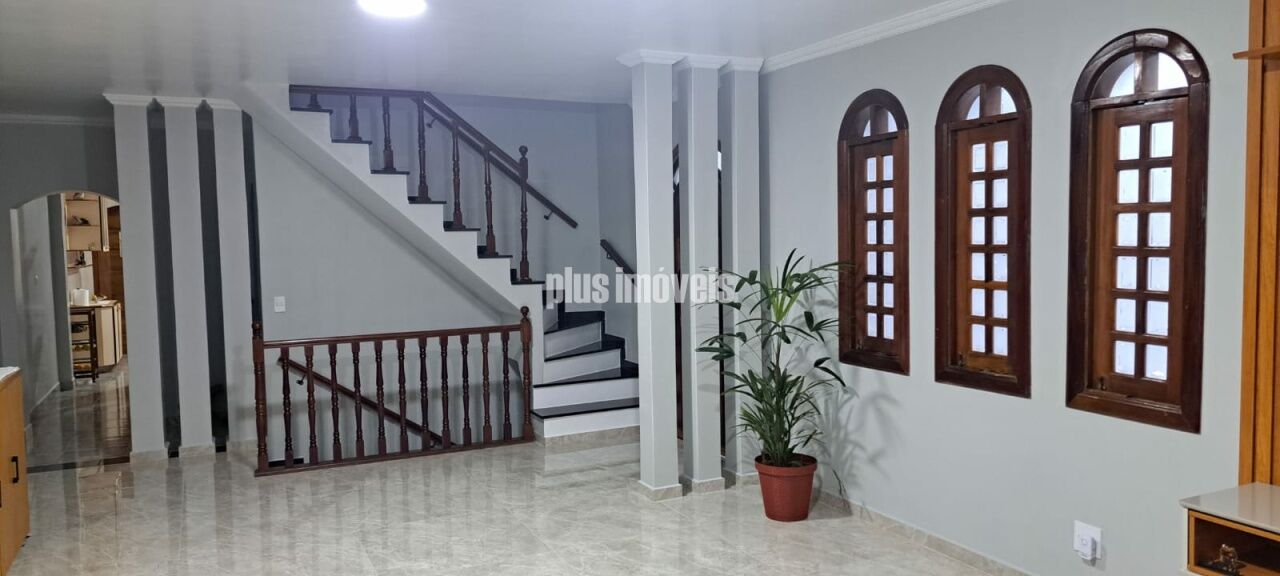 Casa, 3 quartos, 285 m² - Foto 2