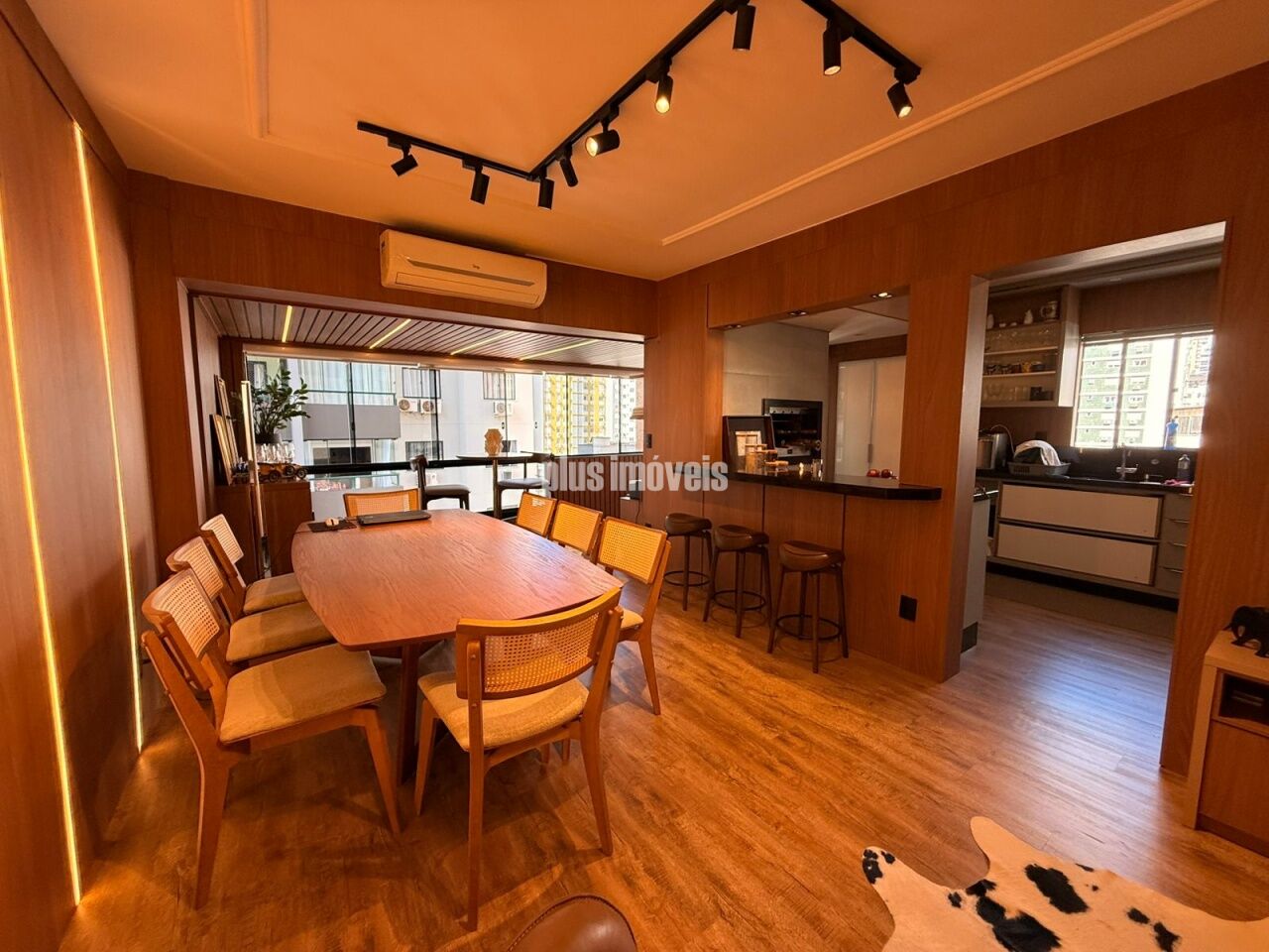 APARTAMENTO EM BALNEÁRIO CAMBORIÚ