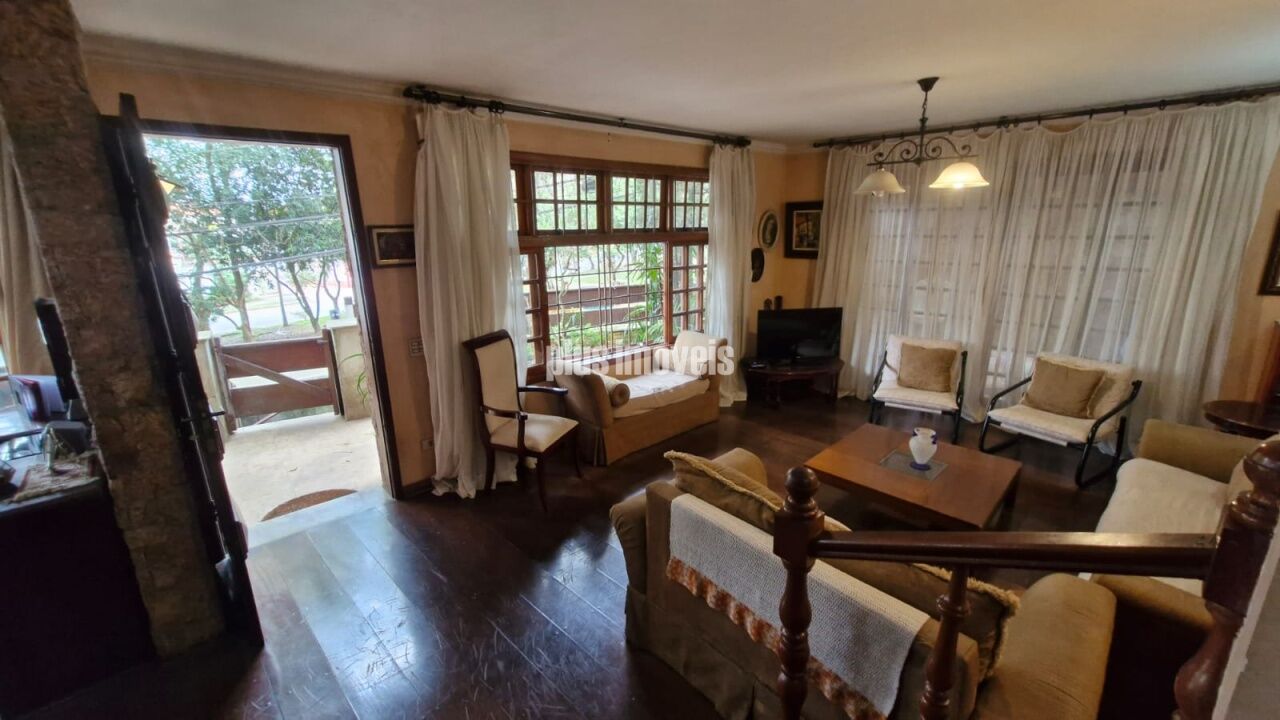 Casa, 4 quartos, 294 m² - Foto 1