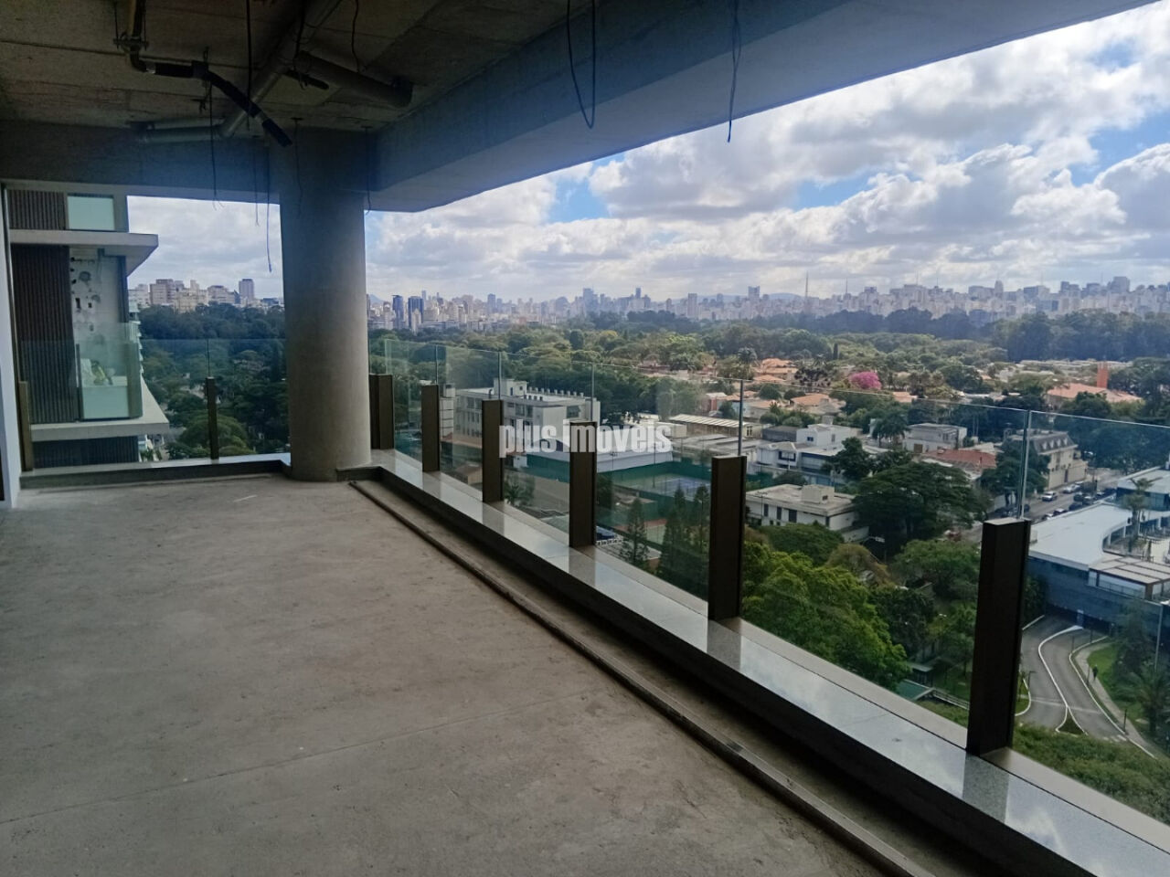 Apartamento, 3 quartos, 240 m² - Foto 1
