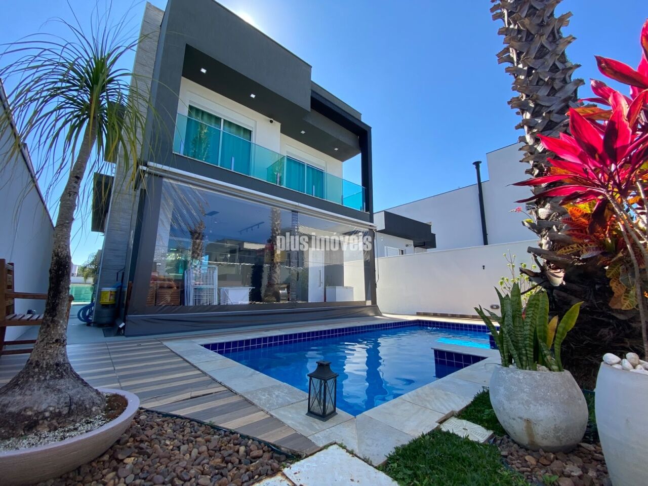 Casa, 3 quartos, 200 m² - Foto 1