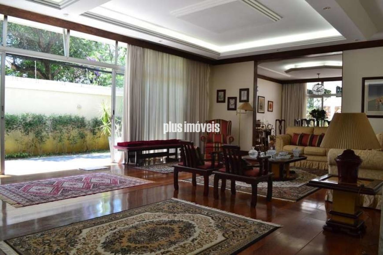 Casa, 4 quartos, 628 m² - Foto 1