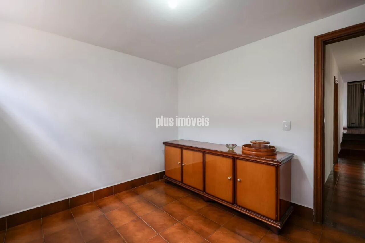 Casa, 5 quartos, 323 m² - Foto 2