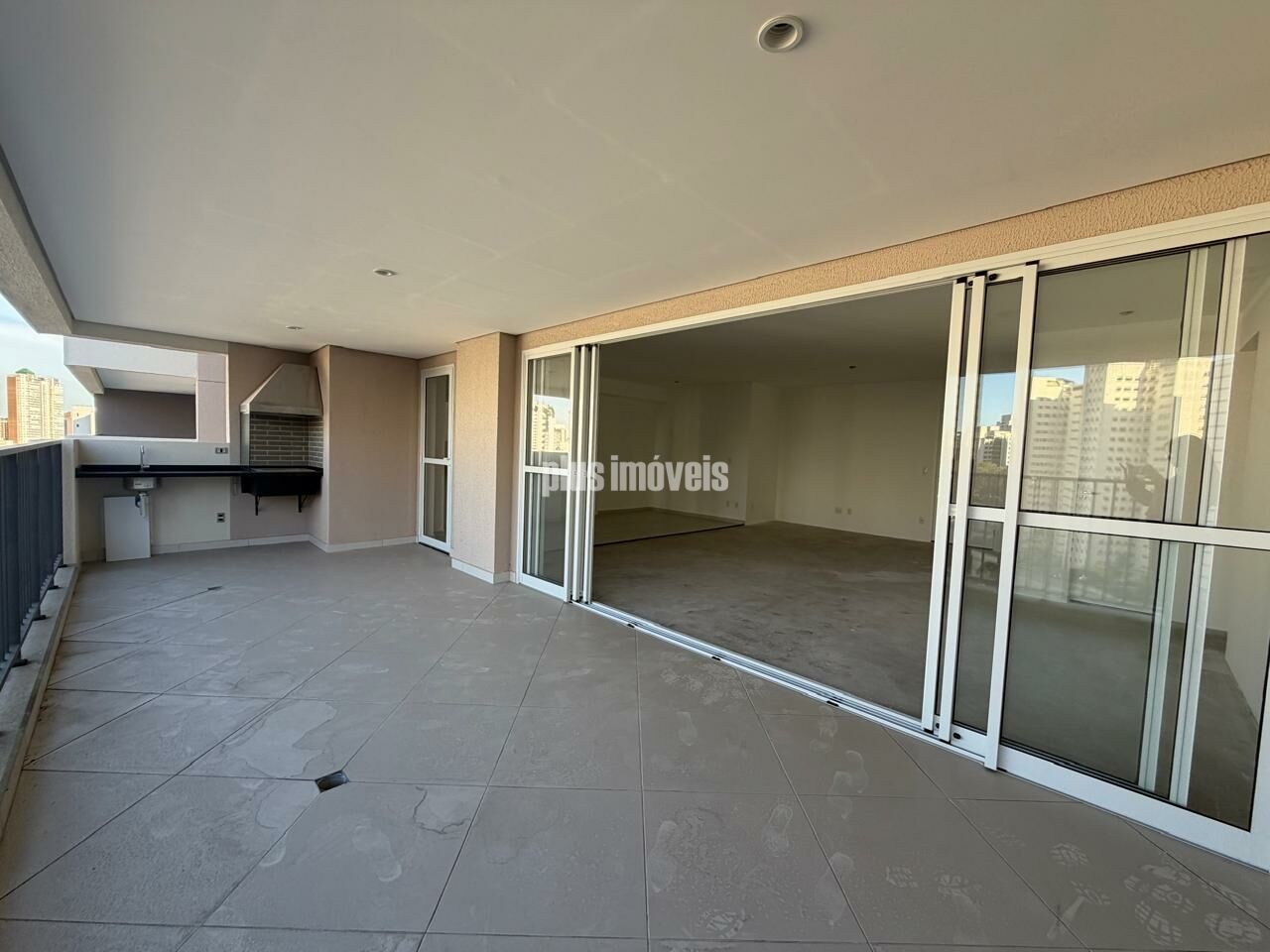 Apartamento, 3 quartos, 141 m² - Foto 1