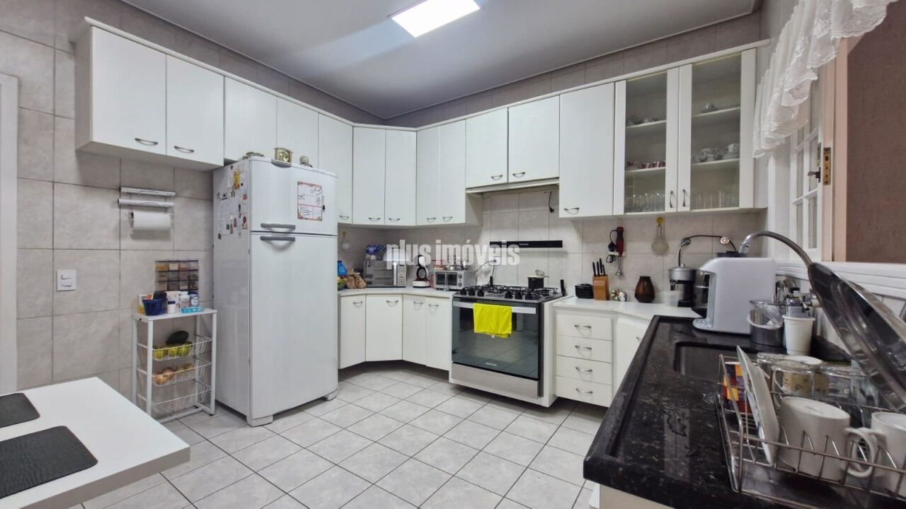 Casa, 3 quartos, 223 m² - Foto 8