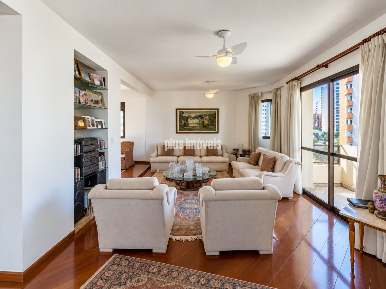 Apartamento, 3 quartos, 230 m² - Foto 1