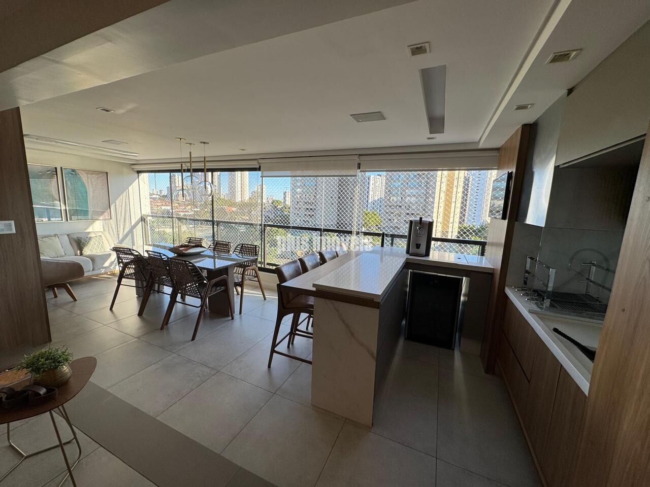 Apartamento, 3 quartos, 168 m² - Foto 2