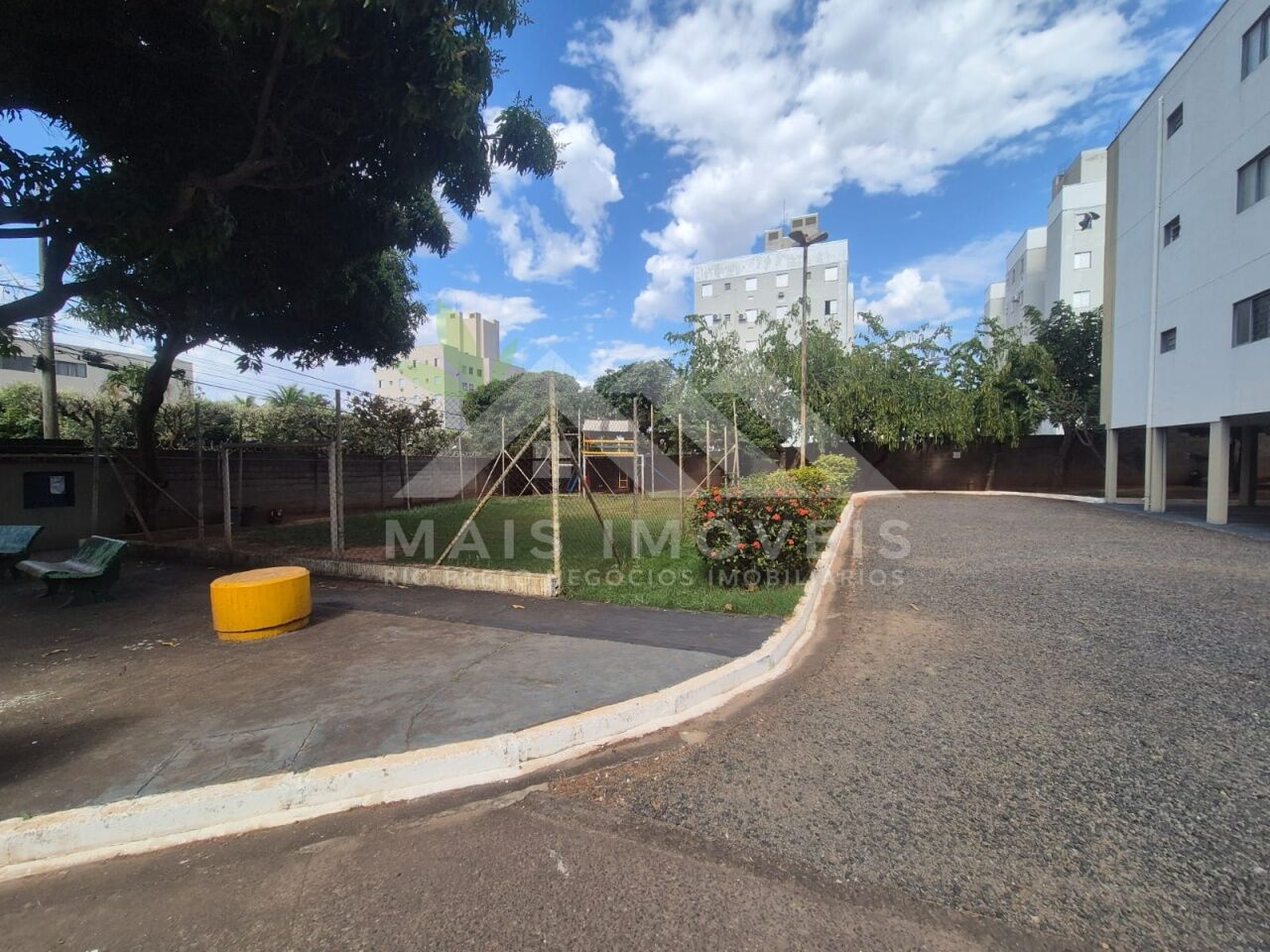Casa Térrea para Venda - Jardim Santa Lúcia
