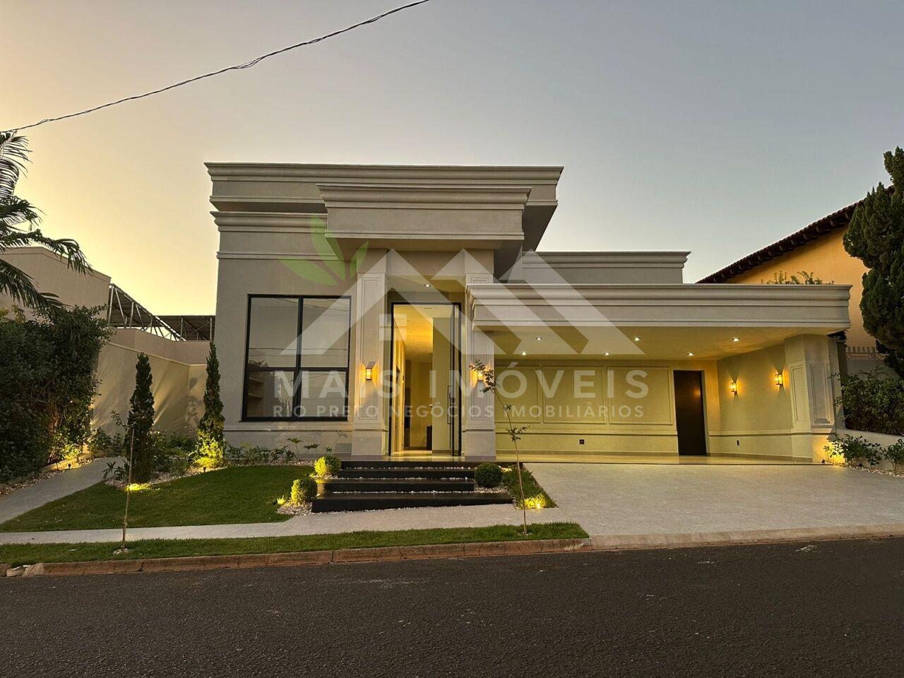 Condomínio para Venda - Residencial Marcia