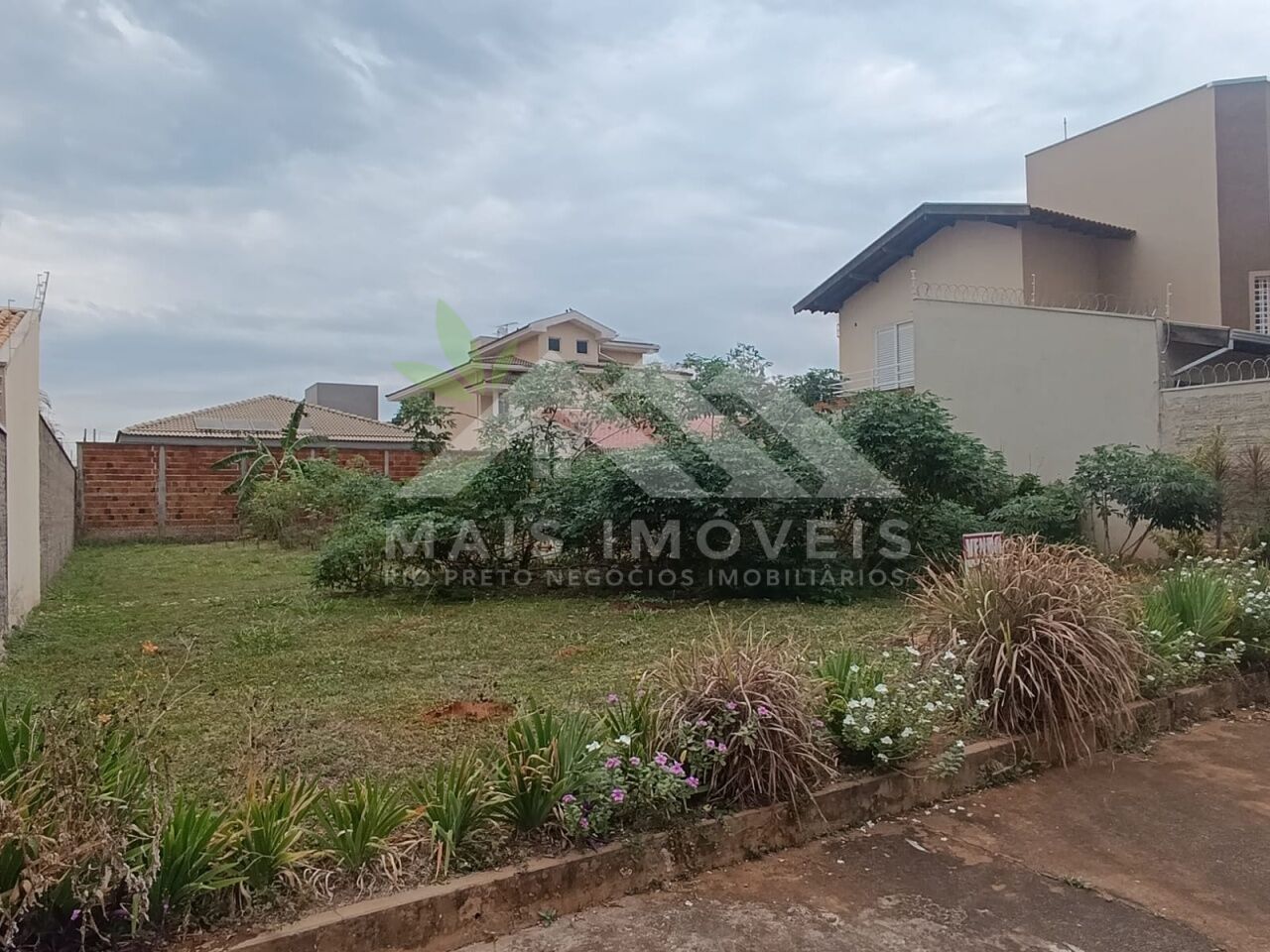 Terreno para Venda - Jardim Tarraf II