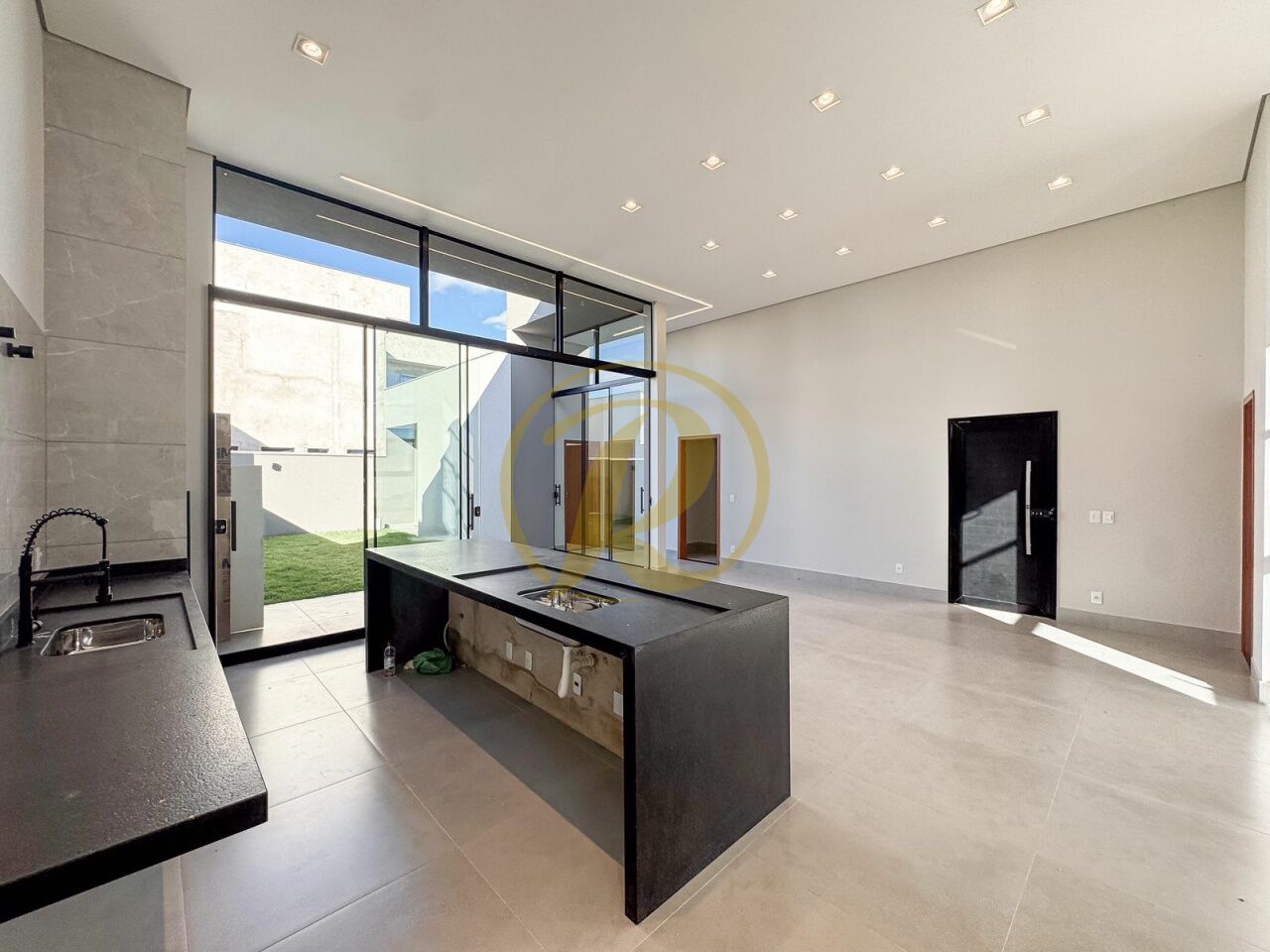Casa Térrea para Venda - Condominio Santa Regina 1