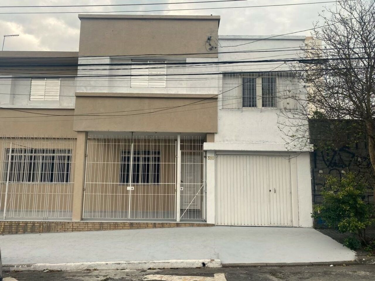 Sobrado para Venda - JARDIM AEROPORTO