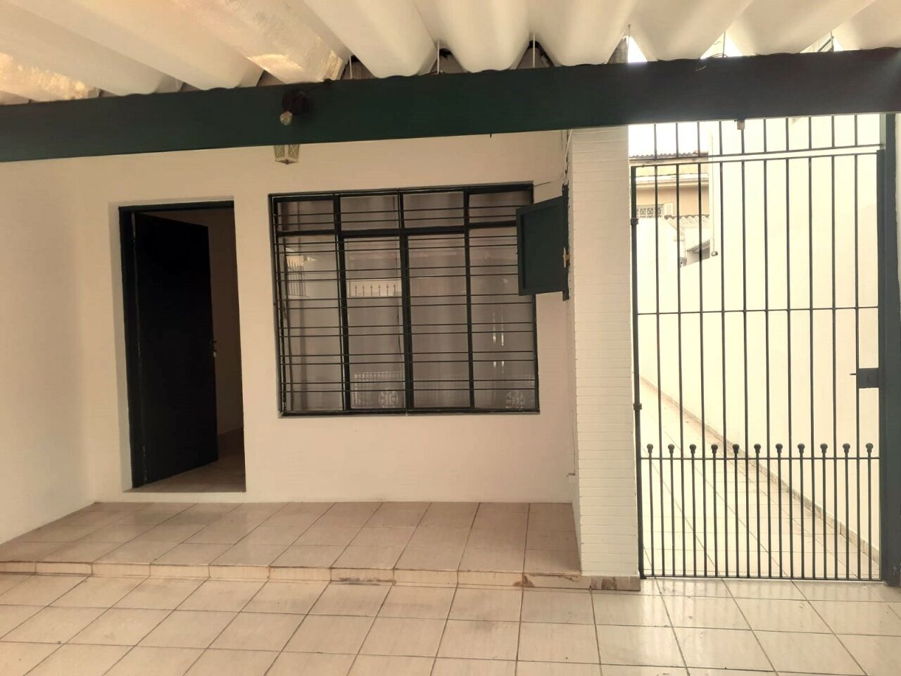 Sobrado para Locação - CIDADE MONÇÕES