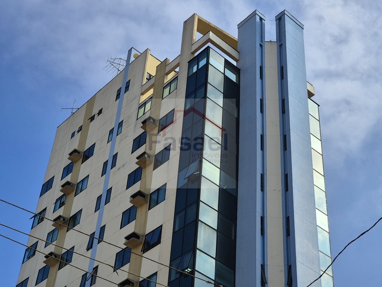 Conj. Comercial para Venda - Santana