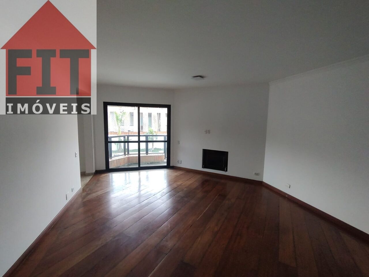 APARTAMENTO À VENDA EM CONGONHAS, 137M2/ 4 DORMI./ 03 BANHEIROS, 02 VAGAS DE GARAGEM