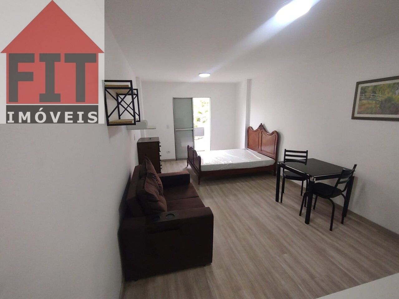  Ótimo studio, totalmente reformado e mobiliado! 