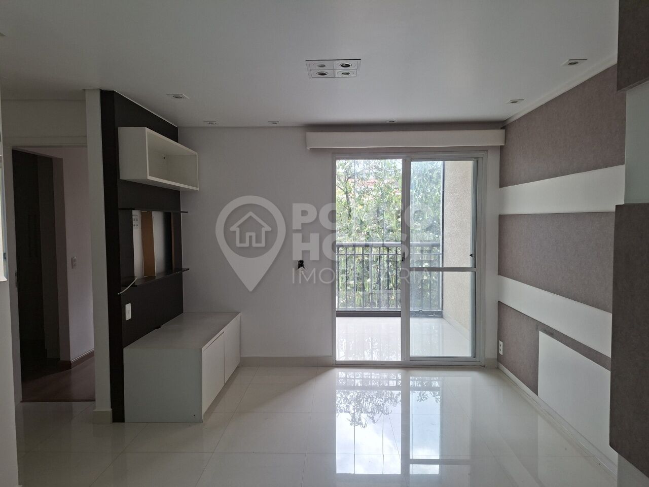 Apartamento à venda, 3 dormitórios, suíte, 1 vaga mais depósito no Jardim Aeroporto