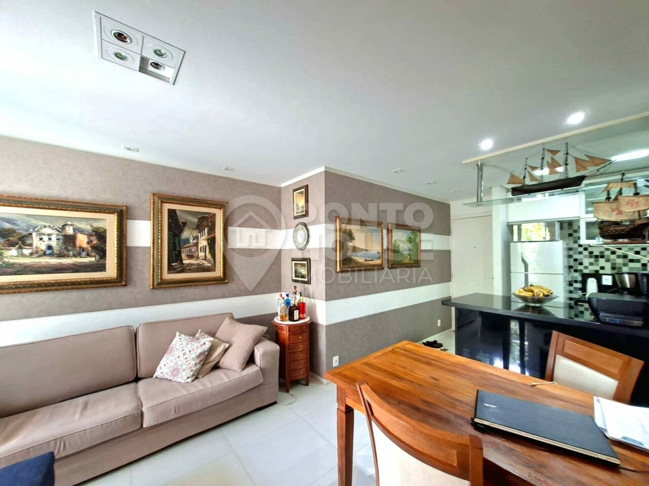Apartamento à venda e locação, 3 dormitórios, suíte, 1 vaga, no Jardim Aeroporto
