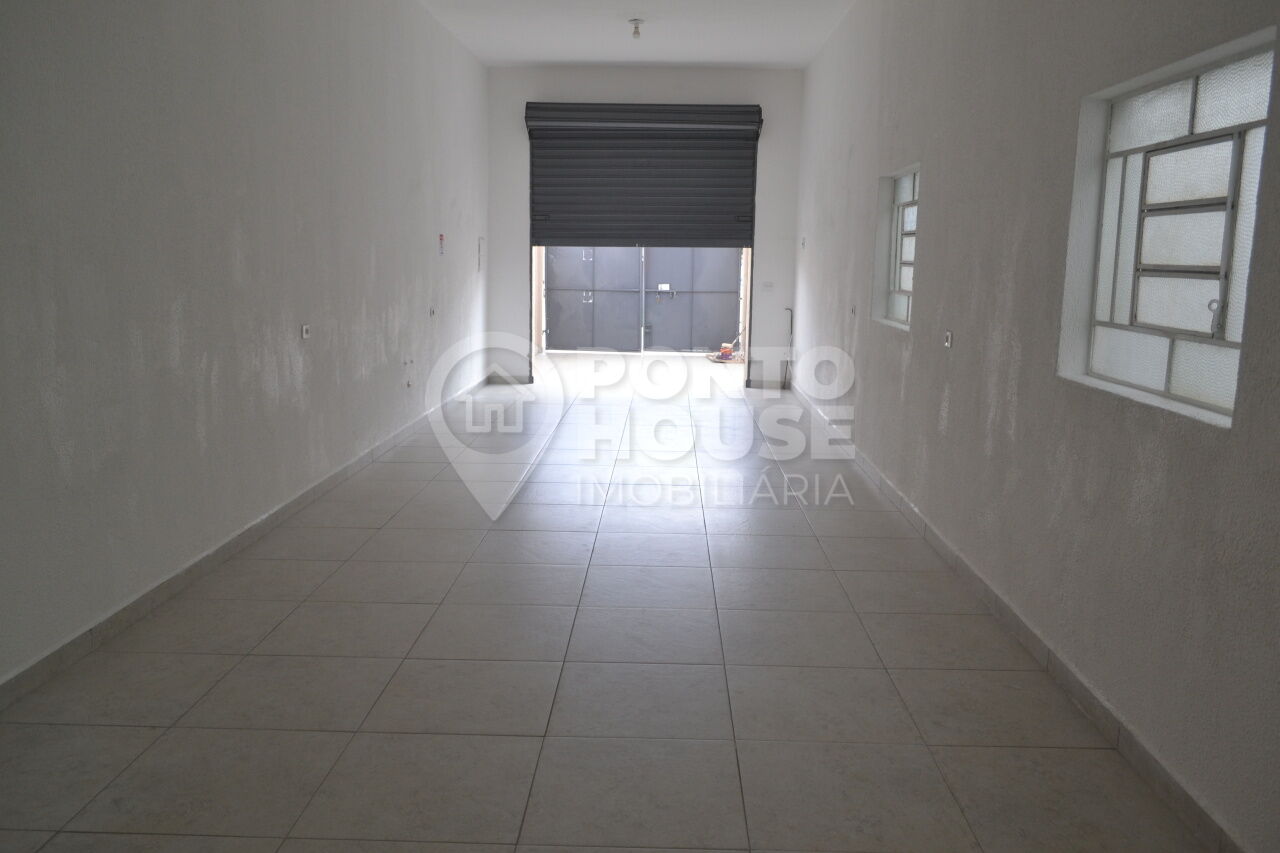 Salão comercial com 70m² para locação no Bairro Saúde